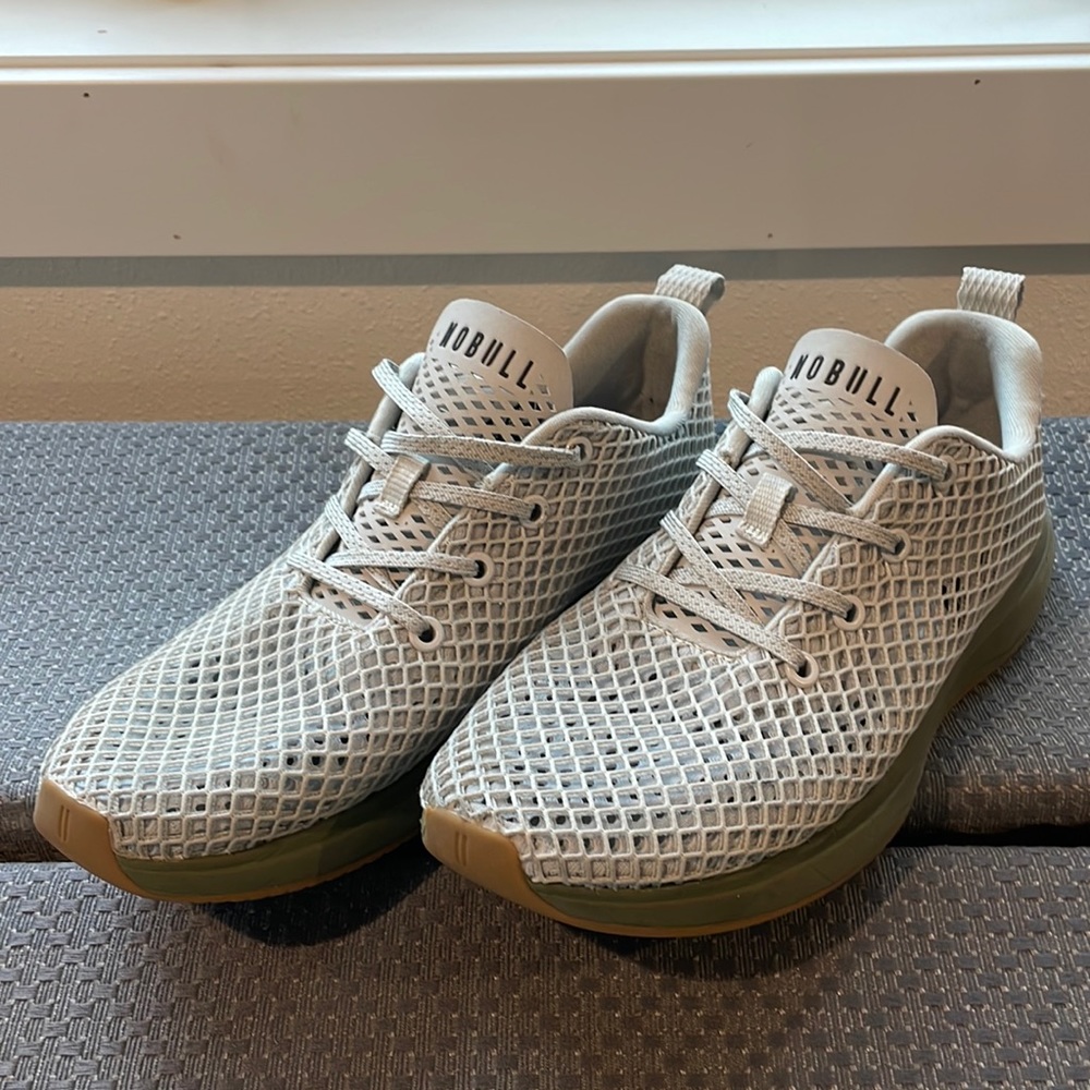 Women’s Size 10 NOBULL Mesh Trainer